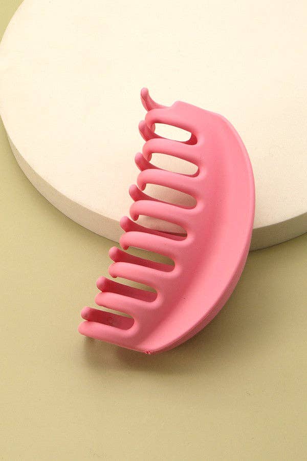 JOSSLYN by wall to wall - MATTE OVER SIZED HALF MOON HAIR CLAW CLIPS | 40H436: HOT PINK
